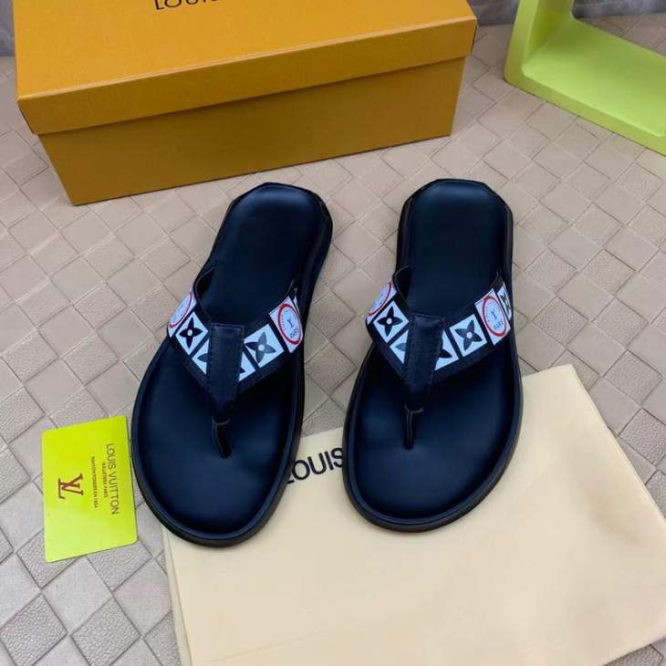 Picture of Louis Vuitton Slippers _SKULVsz38-45jyh0357855